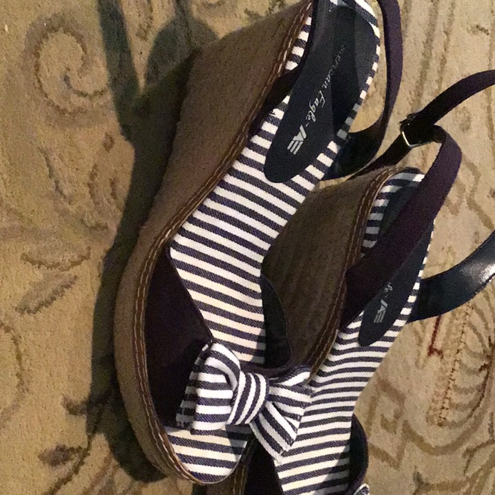 Shoe - Picture 2 of 2